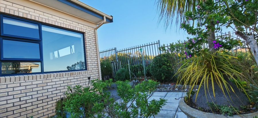 3 Bedroom Property for Sale in Dana Bay Western Cape